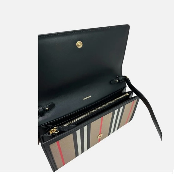 Burberry Hannah Icon Stripe Wallet Crossbody Bag. - Picture 7 of 7